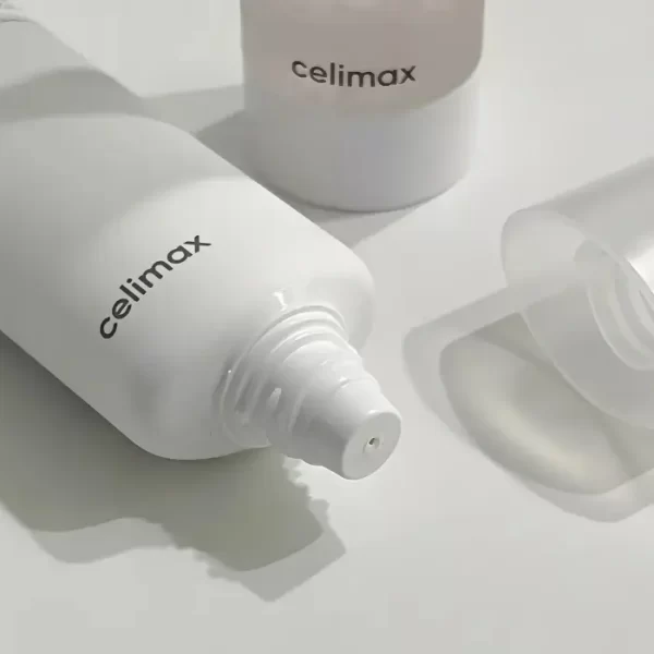 Oil-Control-Light-Sunscreen-SPF50_3 Oil Control Light Sunscreen 40ml CELIMAX
